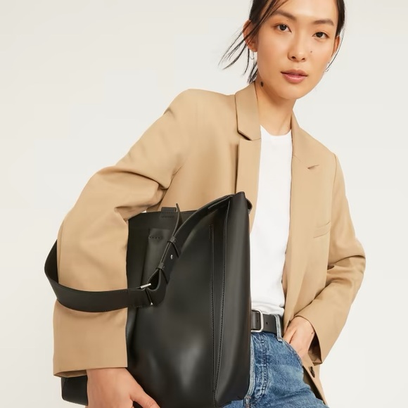 Everlane Black Leather Studio Bag - Picture 2 of 6